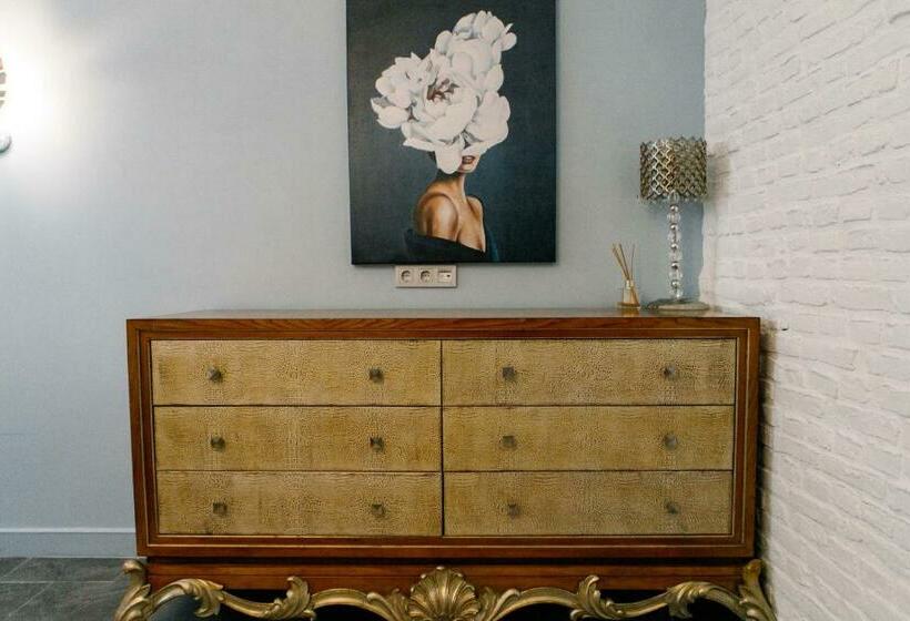 Delight Deluxe Hotel & Spa