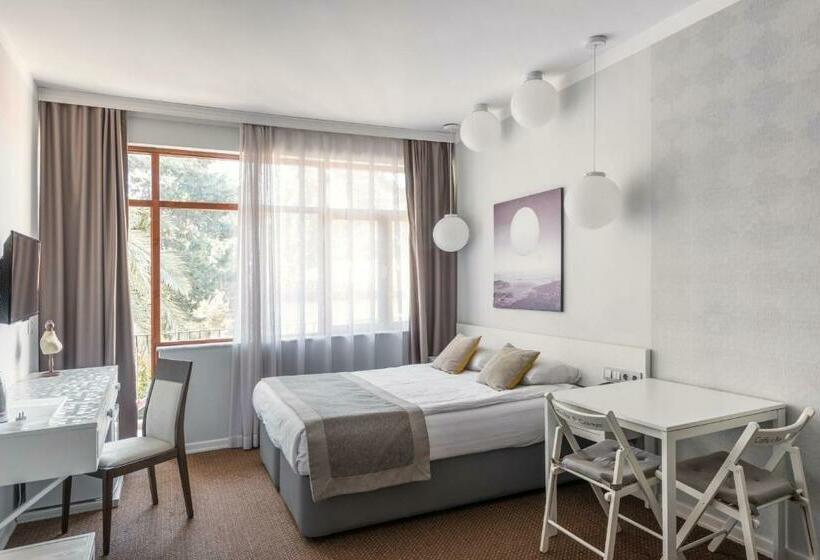 Delight Deluxe Hotel & Spa