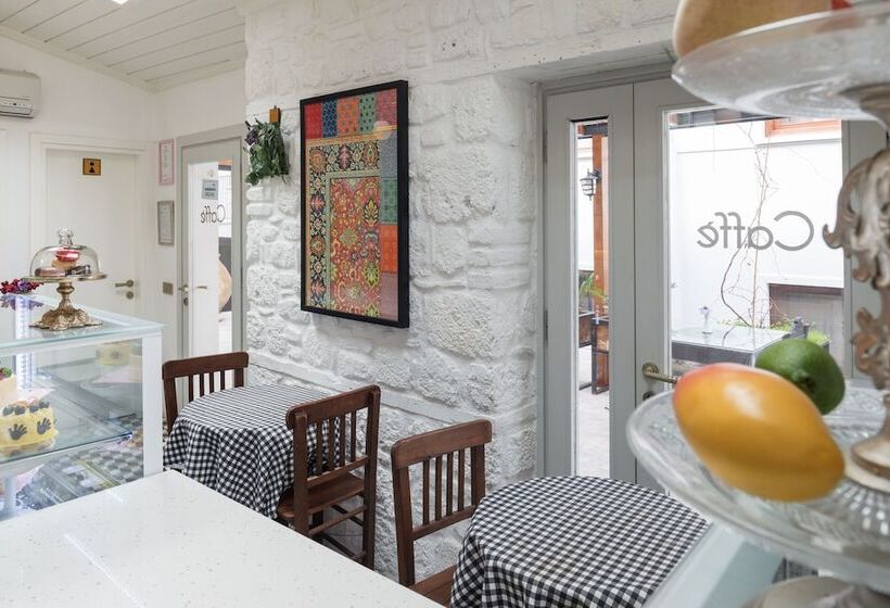 Delight Deluxe Hotel & Spa