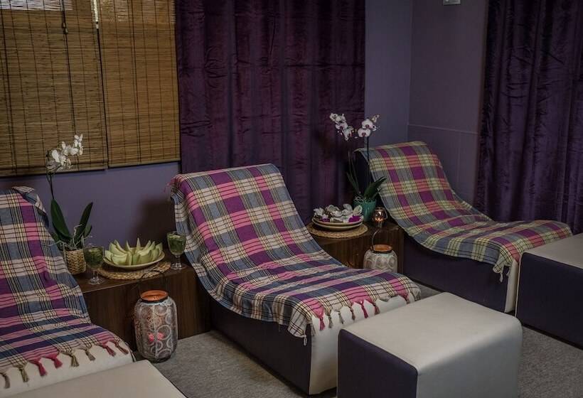 Delight Deluxe Hotel & Spa