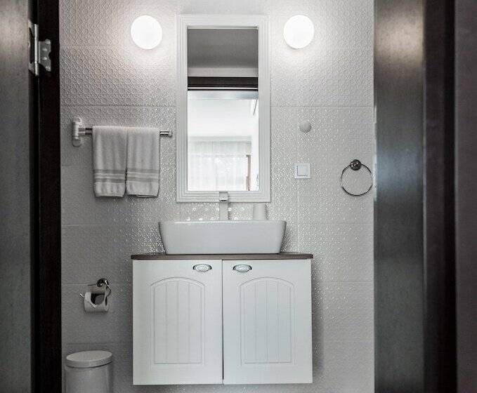 Delight Deluxe Hotel & Spa