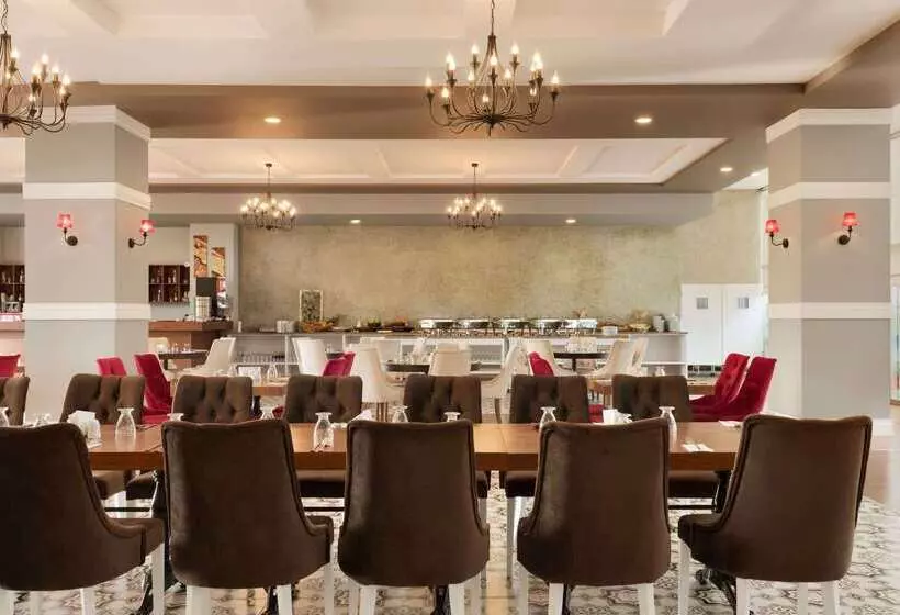 ホテル Hawthorn Suites By Wyndham Cerkezkoy