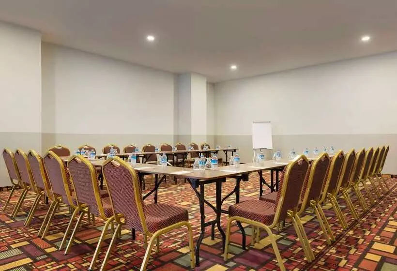 ホテル Hawthorn Suites By Wyndham Cerkezkoy