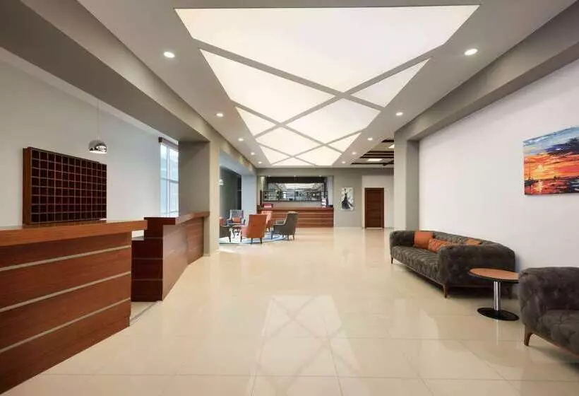 ホテル Hawthorn Suites By Wyndham Cerkezkoy