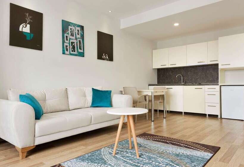 Hotelli Hawthorn Suites By Wyndham Cerkezkoy