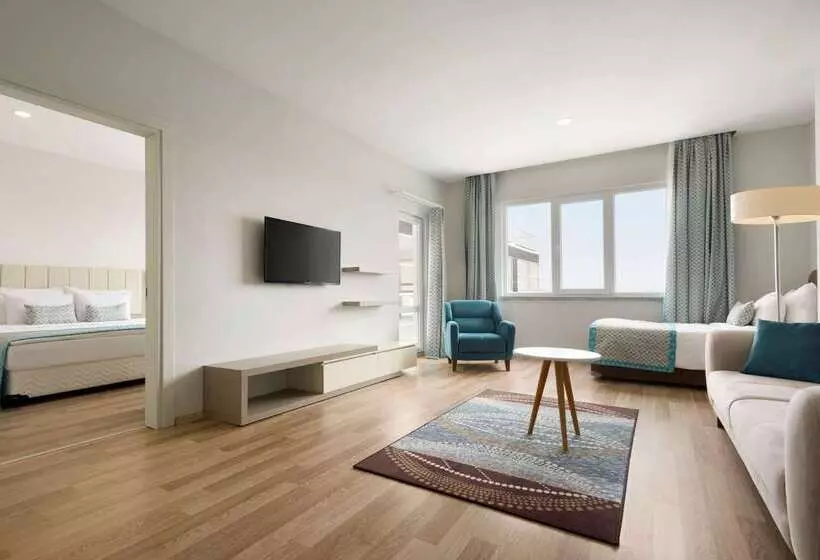 ホテル Hawthorn Suites By Wyndham Cerkezkoy