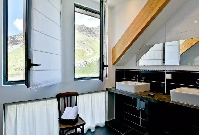 هتل Hôtel Du Pourtalet