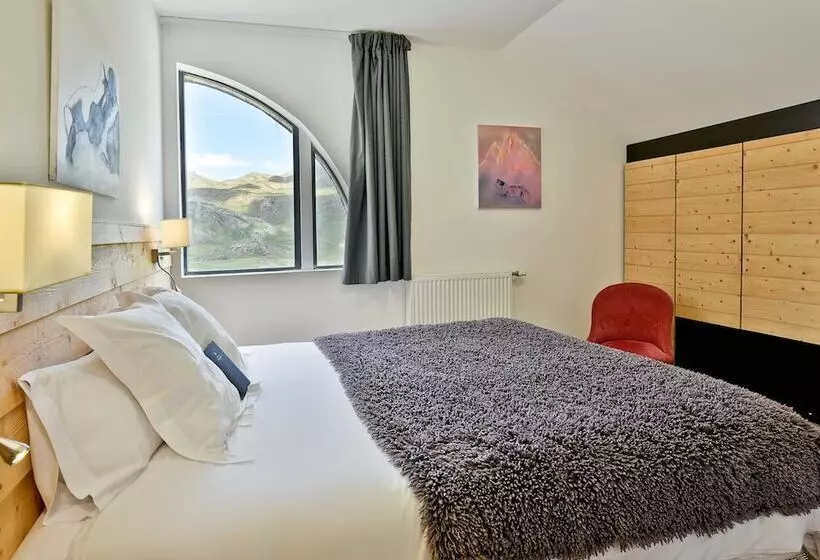 هتل Hôtel Du Pourtalet