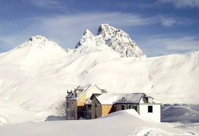 هتل Hôtel Du Pourtalet