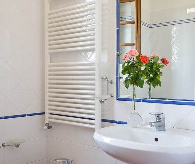 Отель I Greppi Di Silli