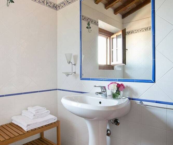 Отель I Greppi Di Silli