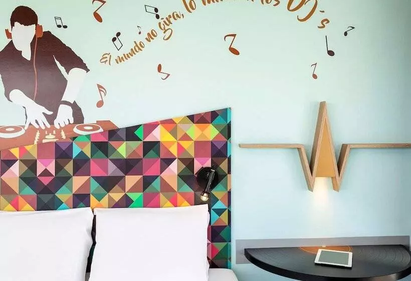 ホテル Ibis Styles Merida Galerias