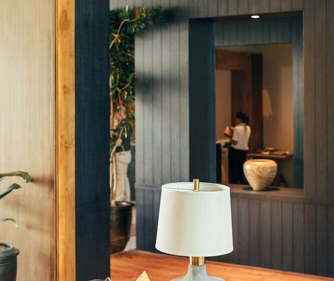 ホテル Kanvaz Village Resort Seminyak