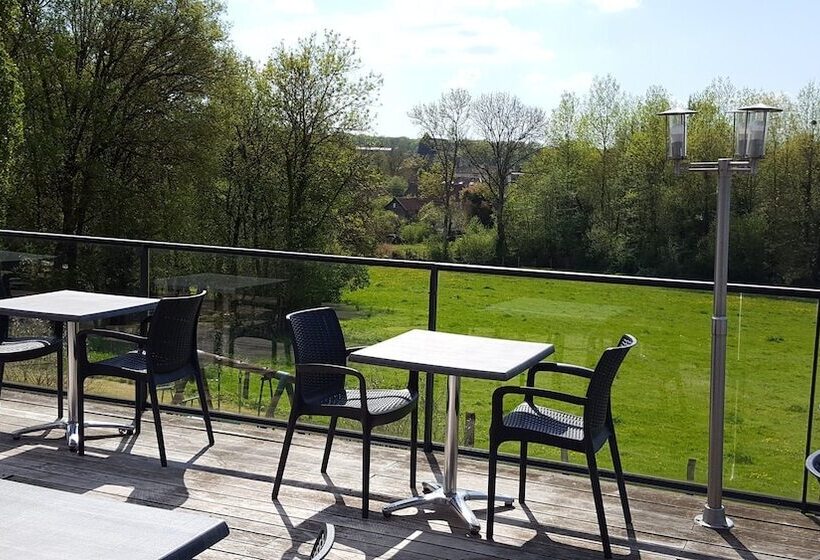 فندق Logis Le Cadusia