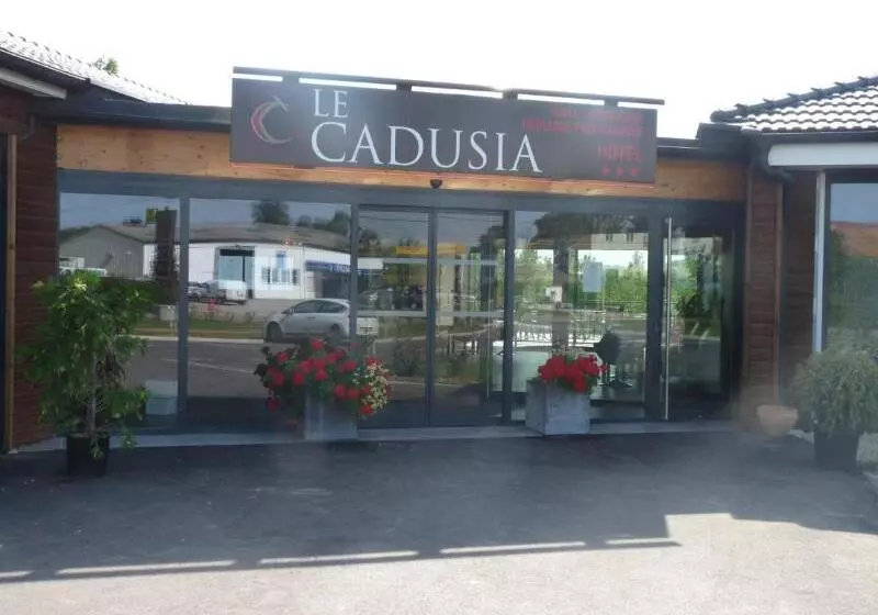 Hotelli Logis Le Cadusia