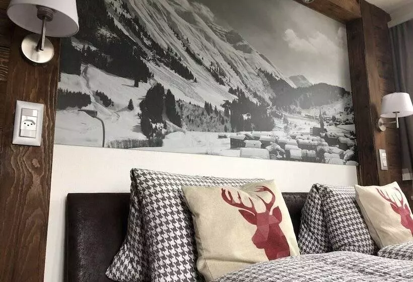 Hotelli Mountain Lodge Sedrun