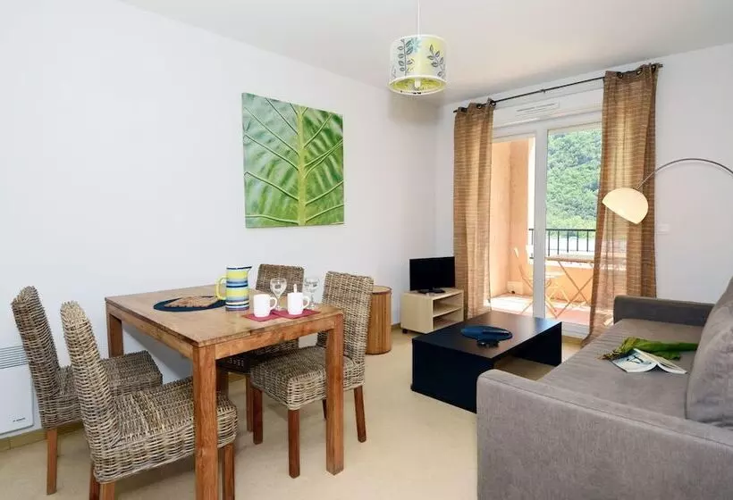 ホテル Résidence Odalys Les Bains D Avène