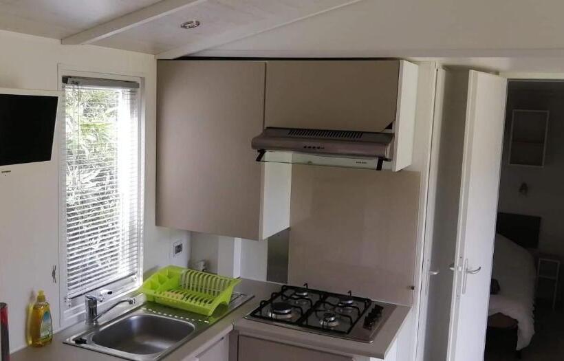 פנסיון Ferme De Chiuni