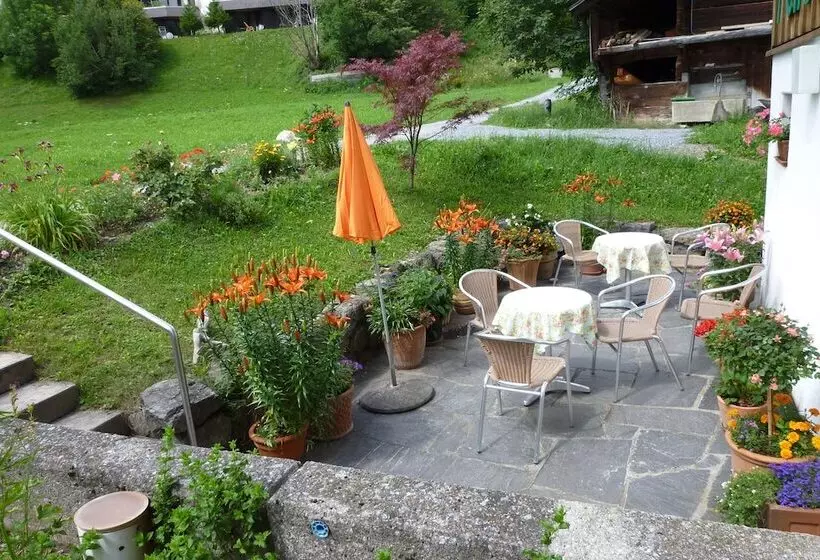 Pension Chalet Berkana