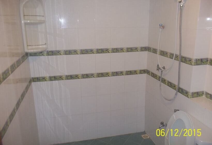 Hotel Black & White Bungalows