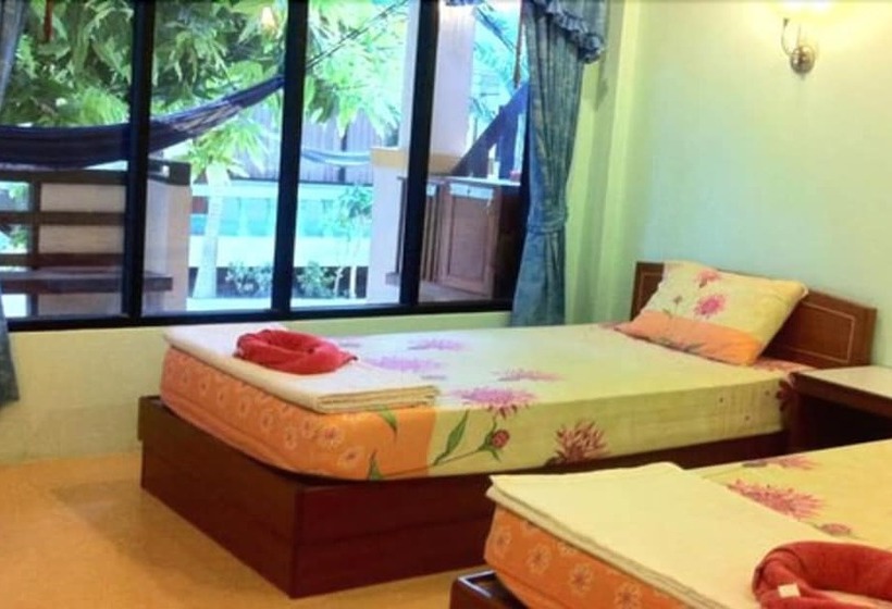 Hotel Black & White Bungalows