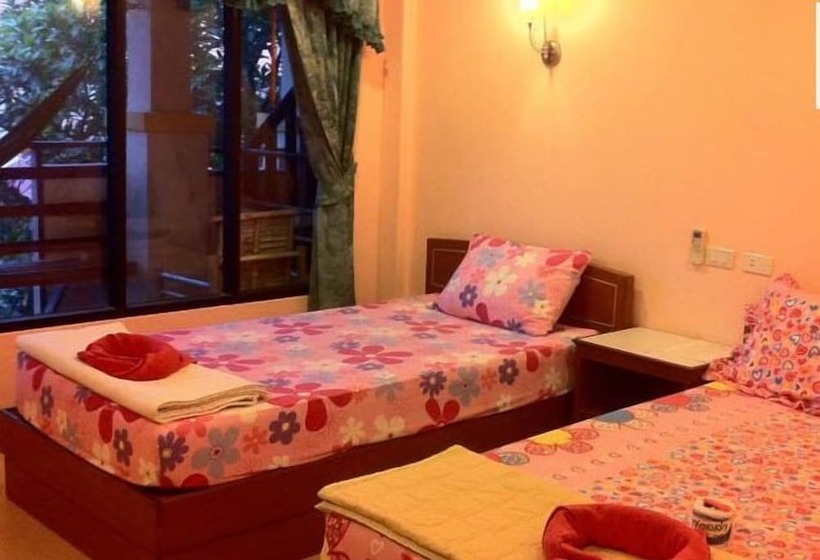 Hotel Black & White Bungalows