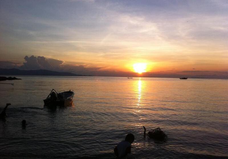 Hotel Black & White Bungalows