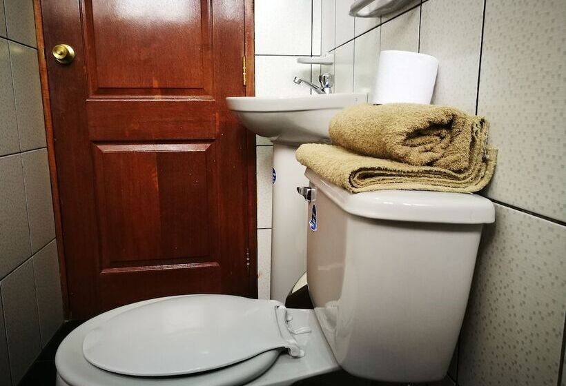 هتل Bolivian Heights Hostel