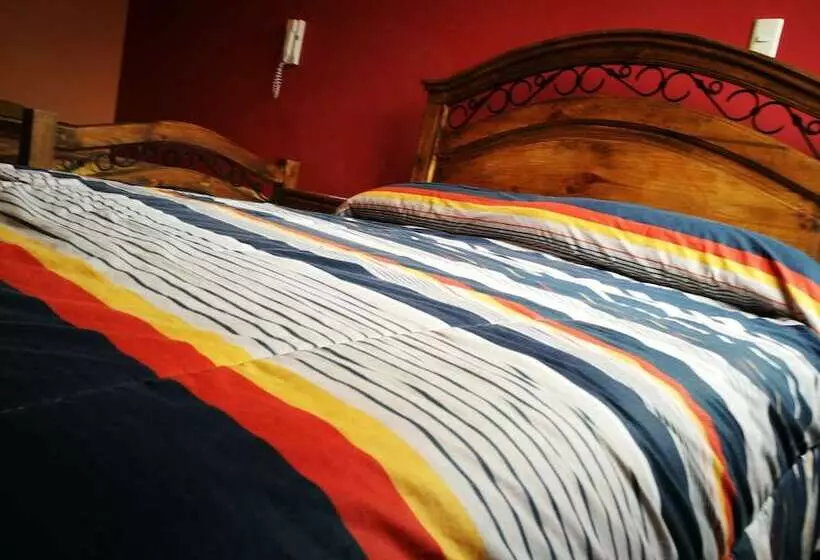 هتل Bolivian Heights Hostel