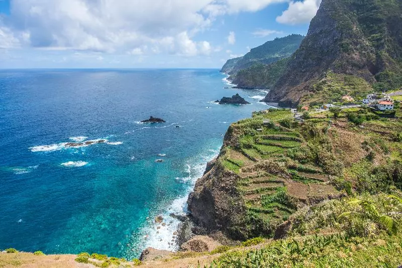 Hotelli Enxurros House