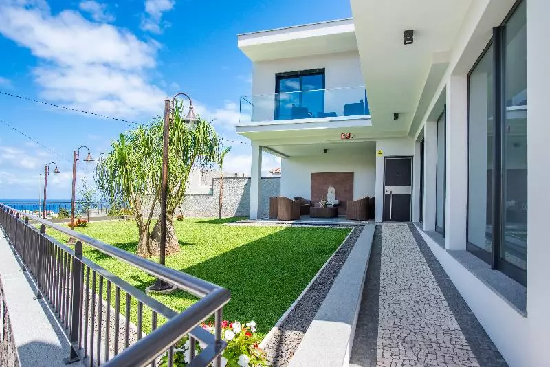 Hotelli Enxurros House