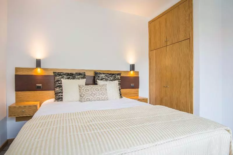 Hotelli Enxurros House