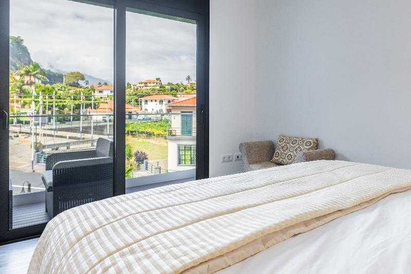 ホテル Enxurros House