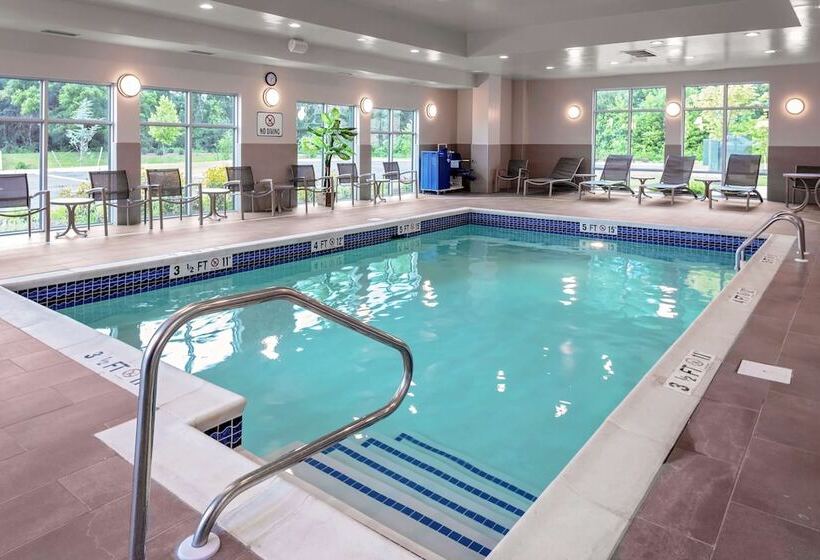 בית מלון כפרי Hampton Inn Cranbury