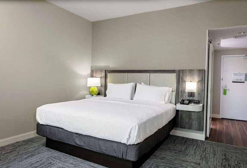 בית מלון כפרי Hampton Inn Cranbury