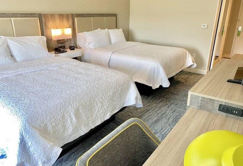 בית מלון כפרי Hampton Inn Cranbury