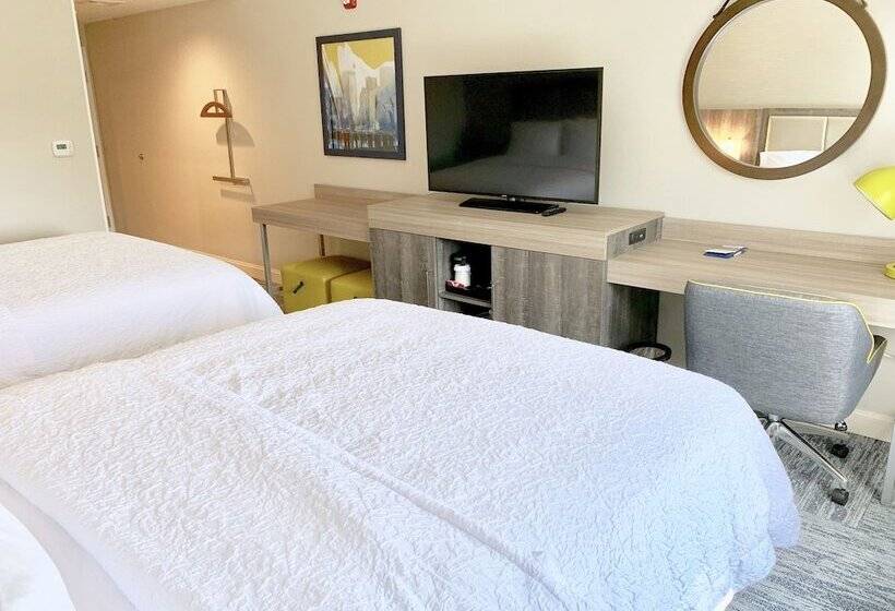 בית מלון כפרי Hampton Inn Cranbury