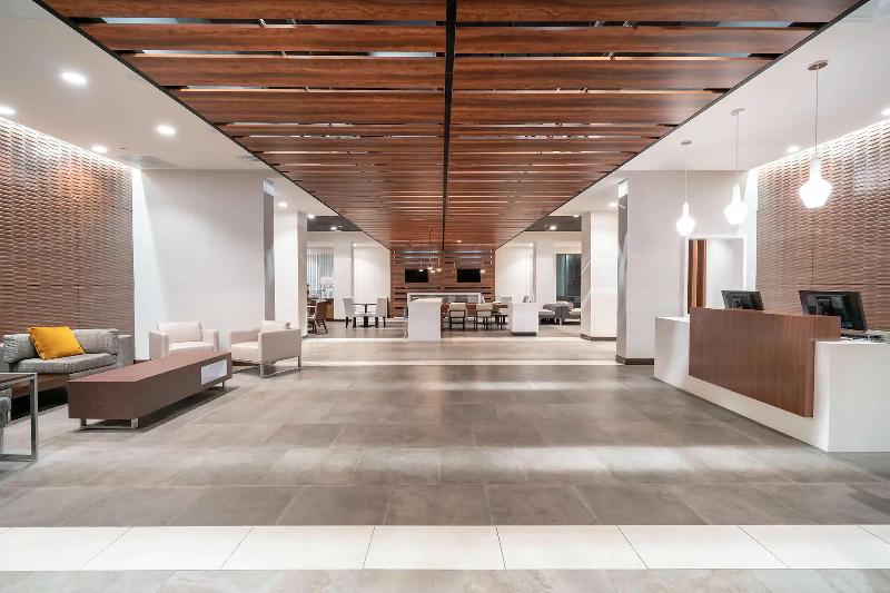 هتل Hampton Inn Nashville Airport Century Place, Tn