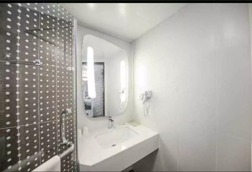 ホテル Ibis Qingdao Hitech Zone