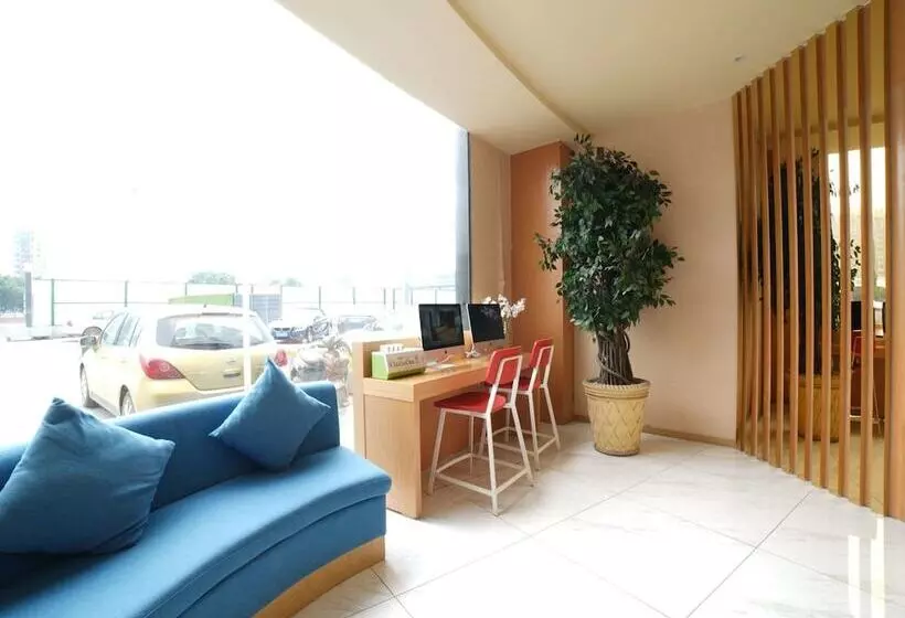 هتل Ibis Styles Chengdu American Center