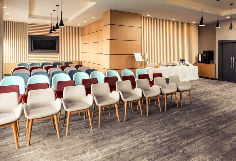 בית מלון כפרי Mercure Nizhny Novgorod Center