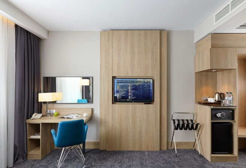 בית מלון כפרי Mercure Nizhny Novgorod Center