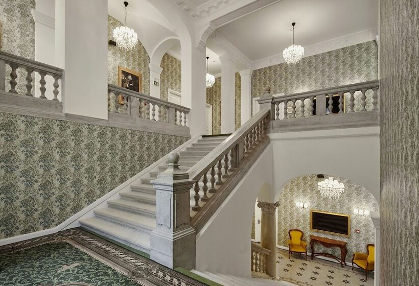 Mystery Hotel Budapest