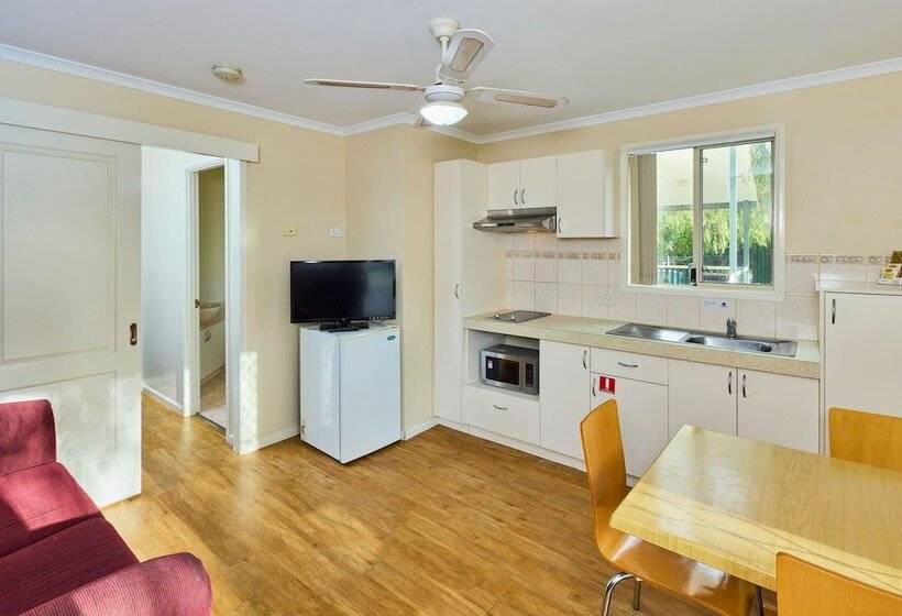 בית מלון כפרי Rac Busselton Holiday Park