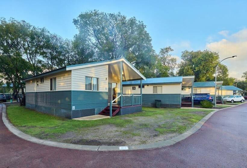 בית מלון כפרי Rac Busselton Holiday Park