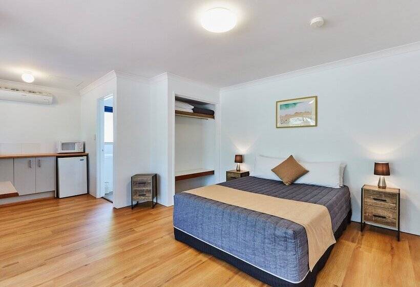 בית מלון כפרי Rac Busselton Holiday Park