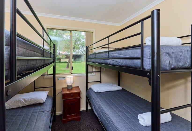 בית מלון כפרי Rac Busselton Holiday Park