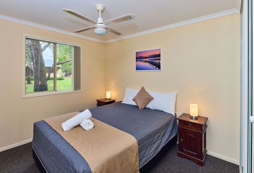 בית מלון כפרי Rac Busselton Holiday Park