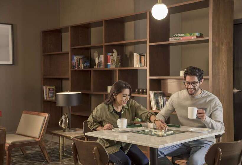 هتل Staybridge Suites Saltillo, An Ihg