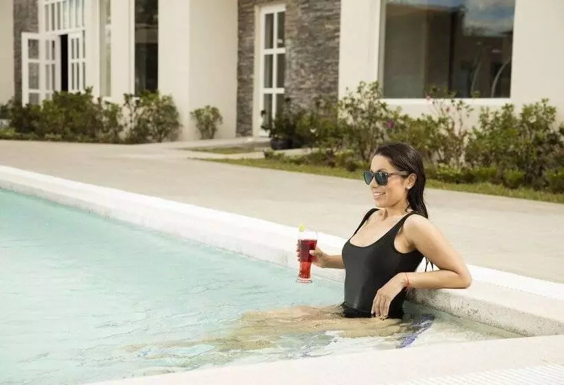 Hotelli Staybridge Suites   Saltillo, An Ihg